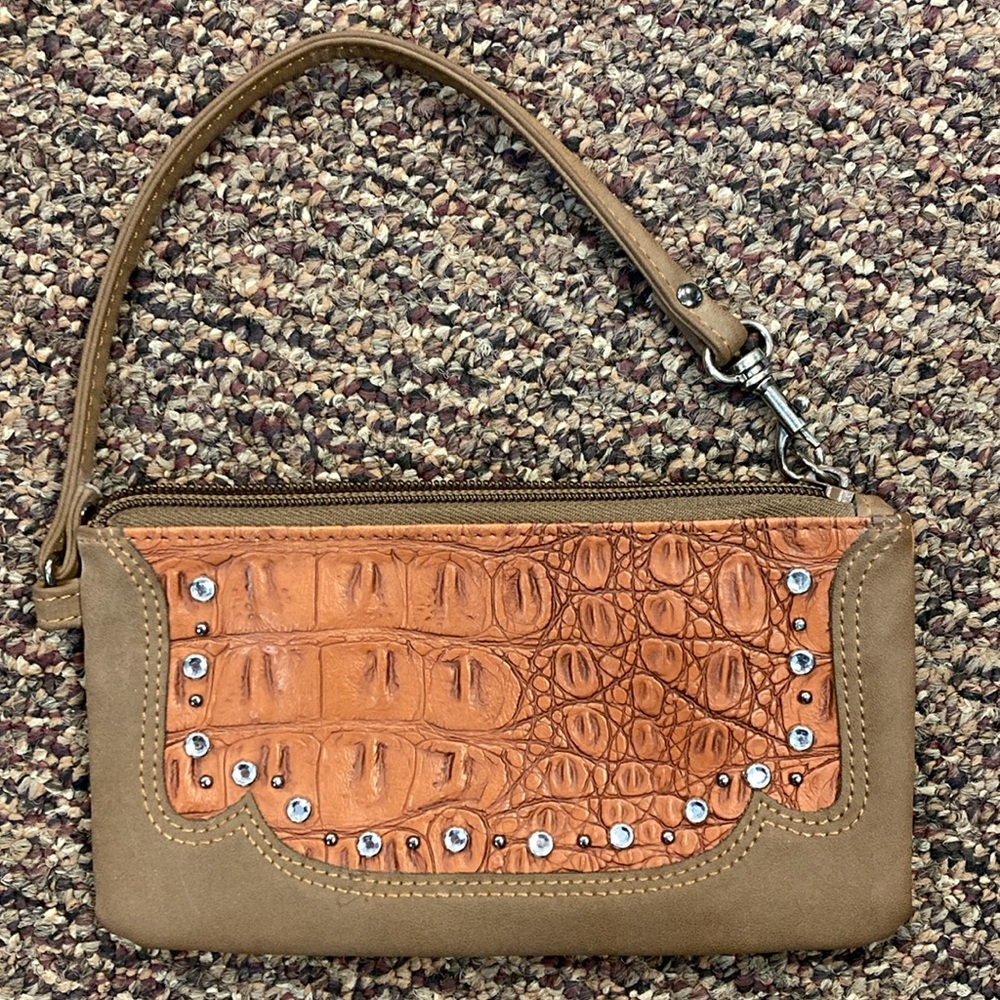 Wrangler Faux Leather Wristlet EUC